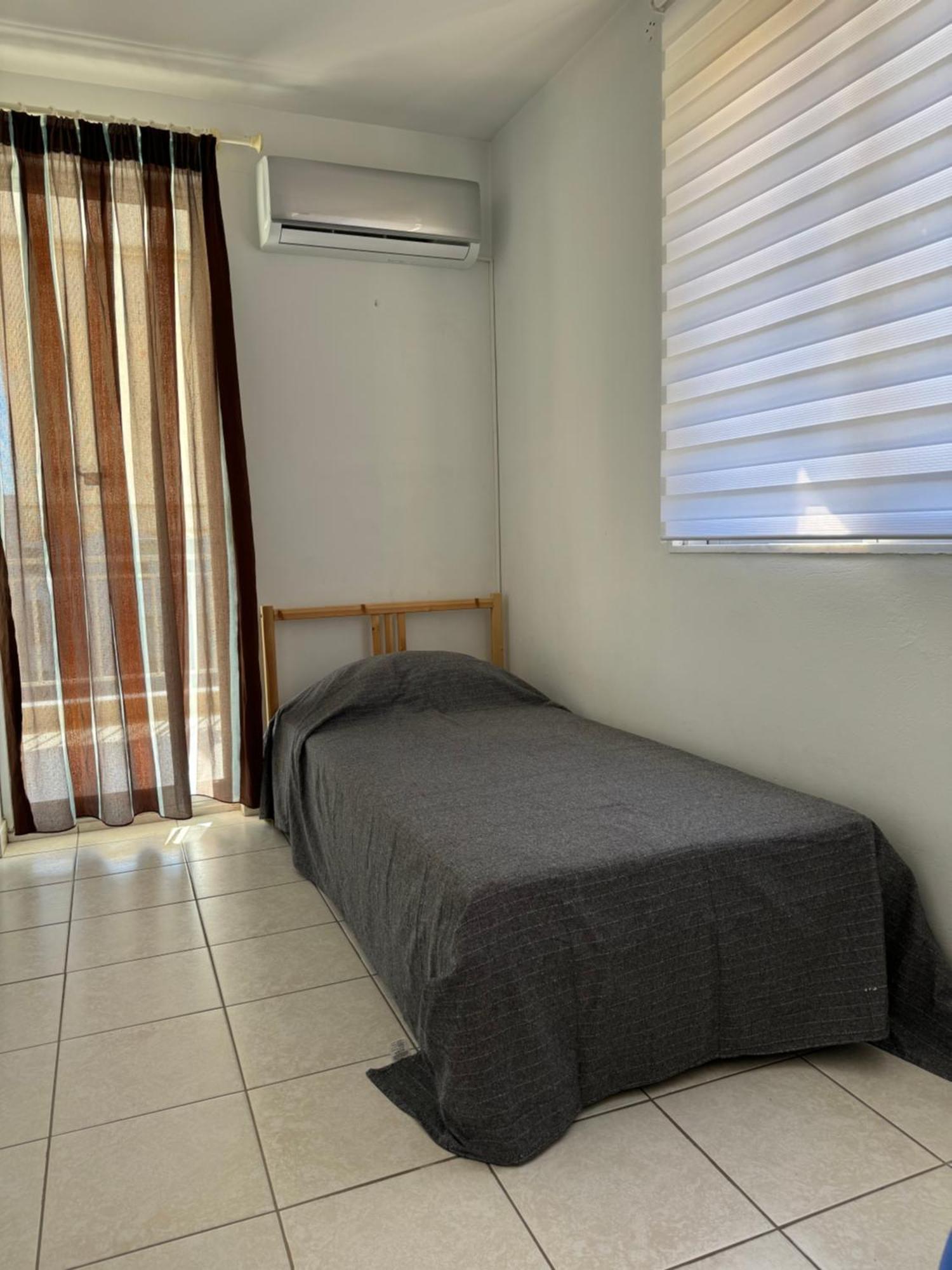 Windsor Place Apartment - Vouliagmeni アテネ エクステリア 写真